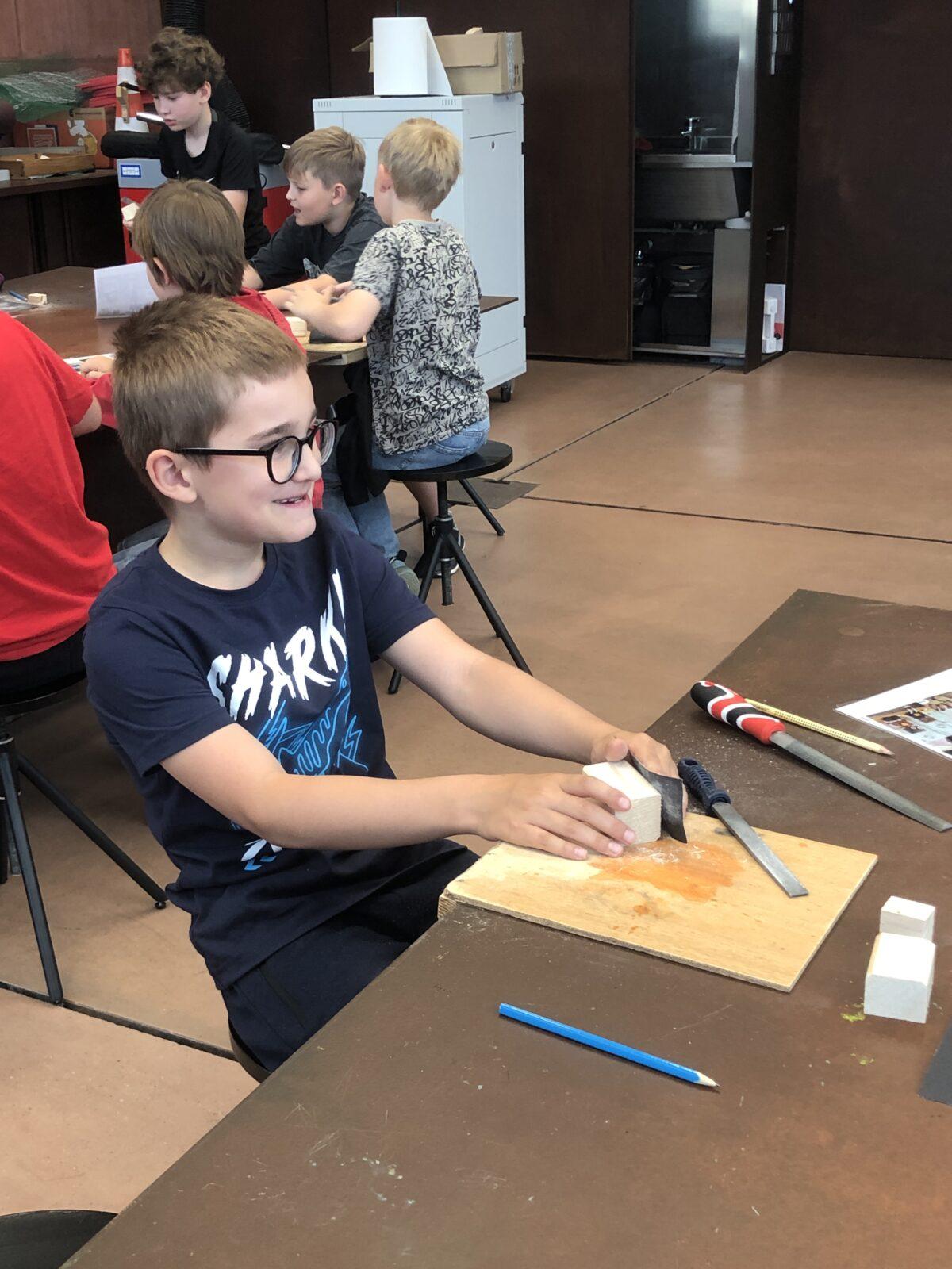 Třeťáci ve Sféře - 8