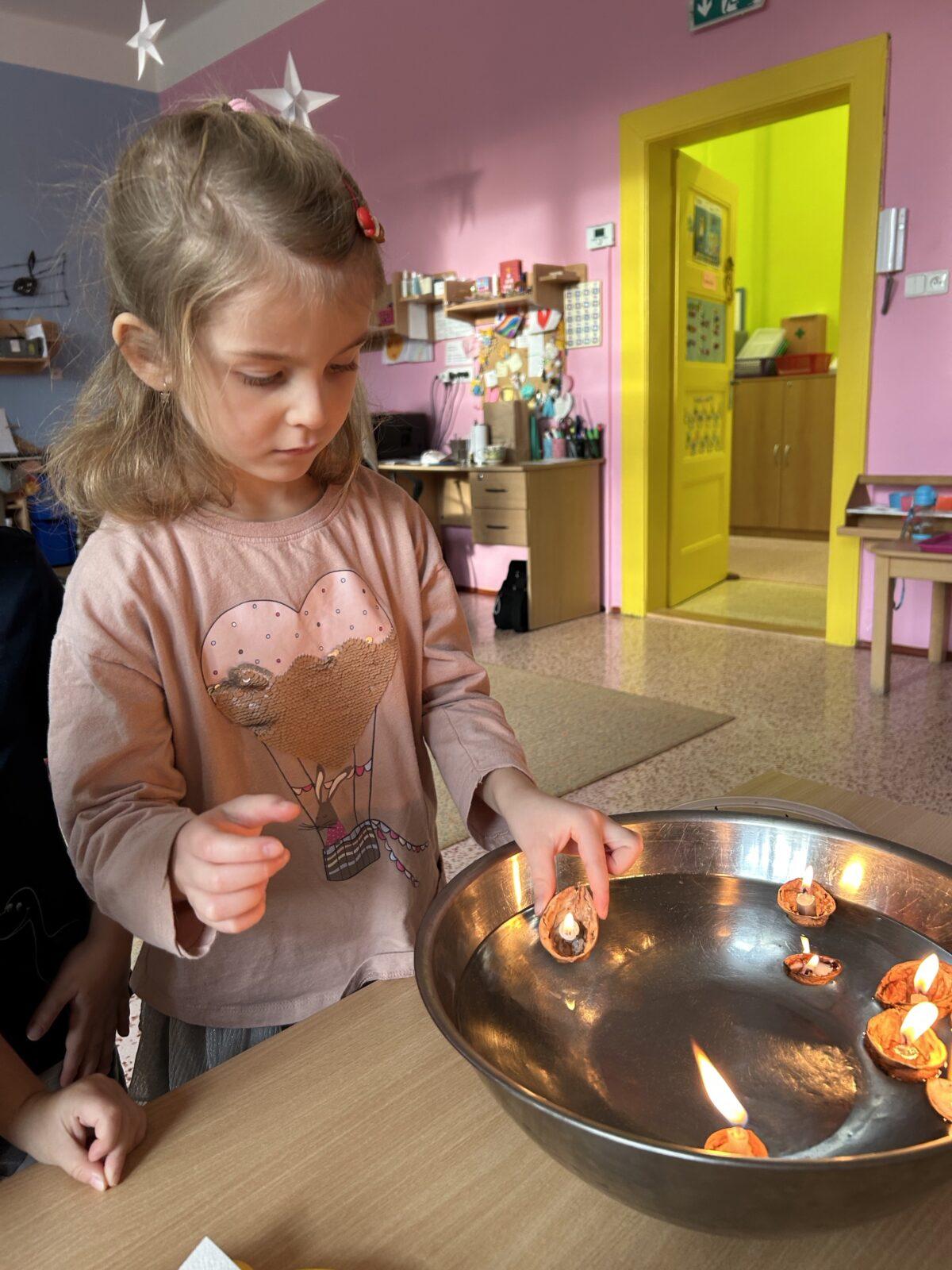 OHLÉDNUTÍ ZA VÁNOCI - 24