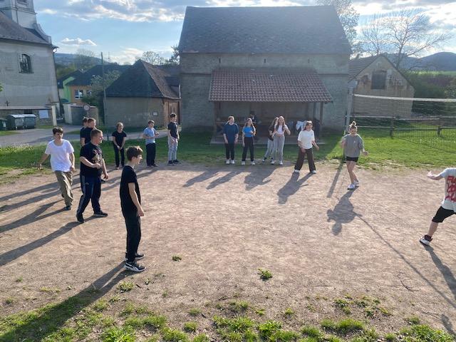 Spaní ve škole - 8. B - 5