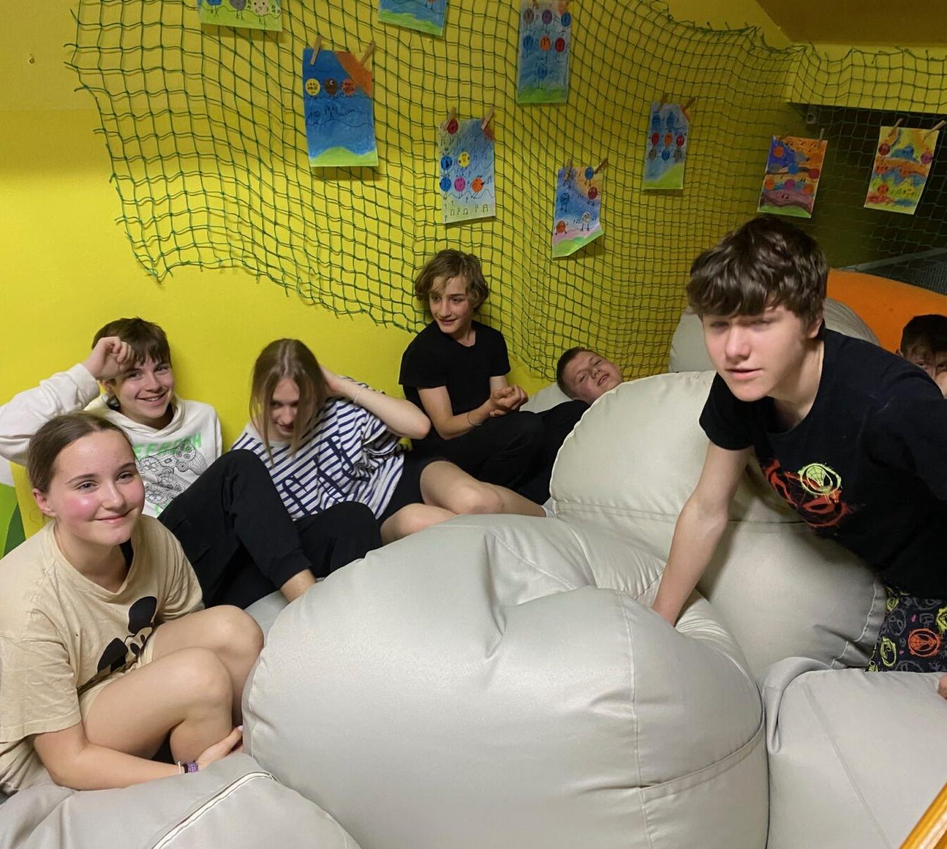 Spaní ve škole - 8. B - 24