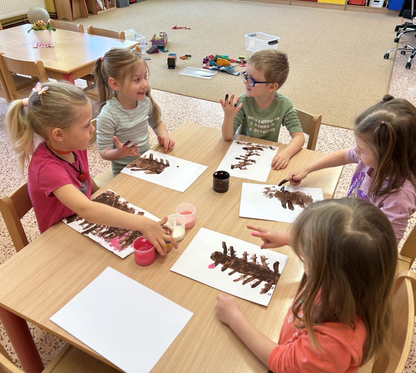 SOVIČKY: ,,O ZAKLETÝCH STROMECH, PŘIŠLO JARO DO VSI" - 43