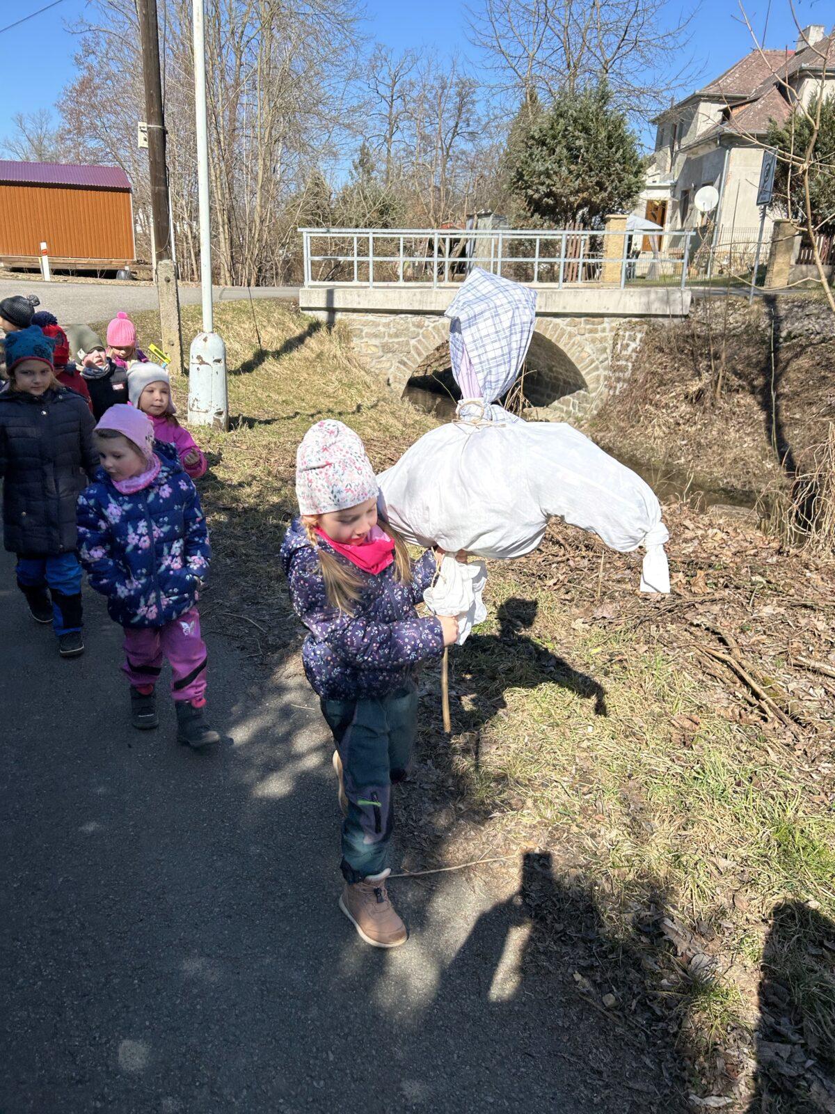 VYNÁŠENÍ MORENY - 20