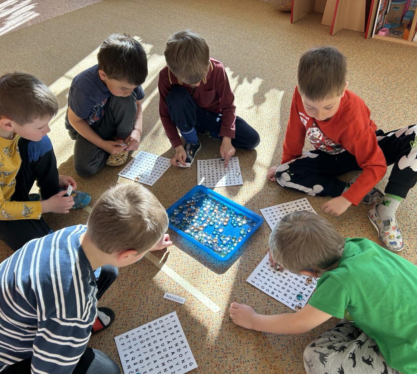 SOVIČKY: TĚŠÍME SE DO ŠKOLY - 17