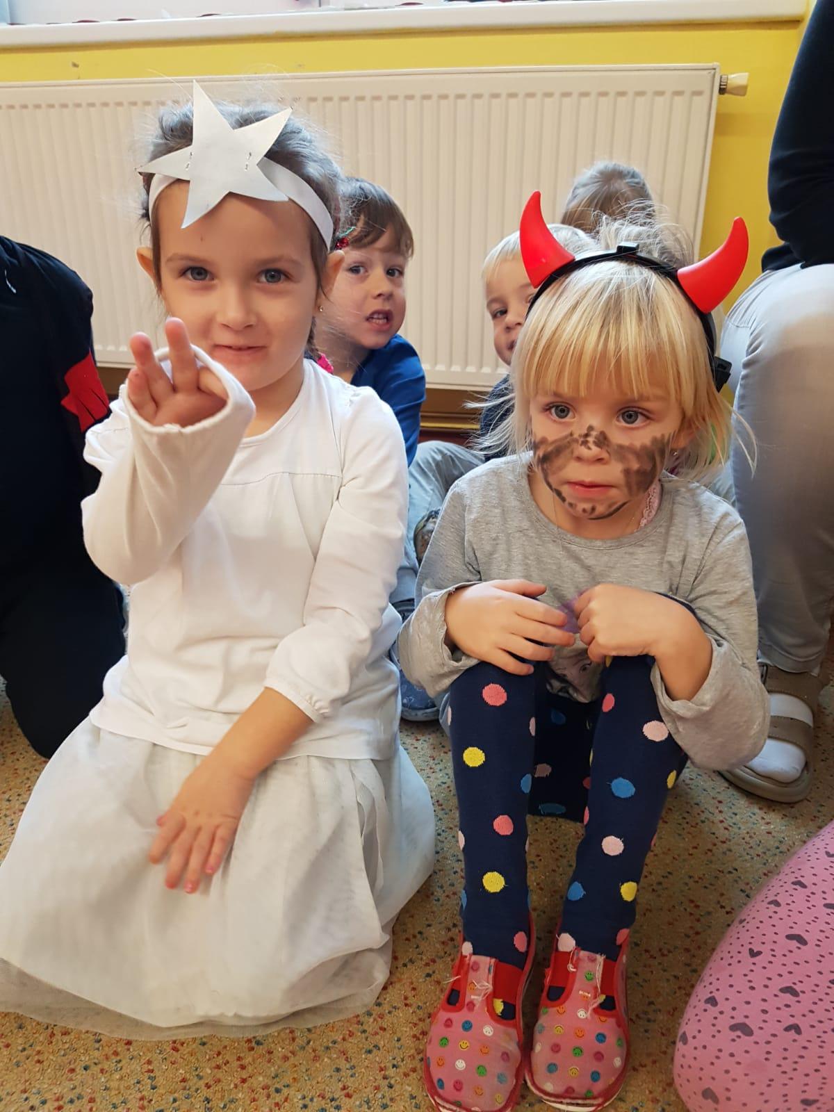 Návštěva MIKULÁŠE a ČERTÍKA ve školce :-) - 21