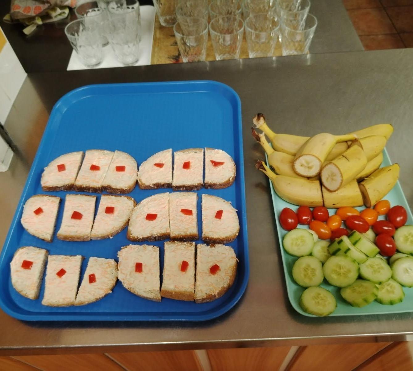 Okénko do školní a školkové kuchyně č. 2 - 20