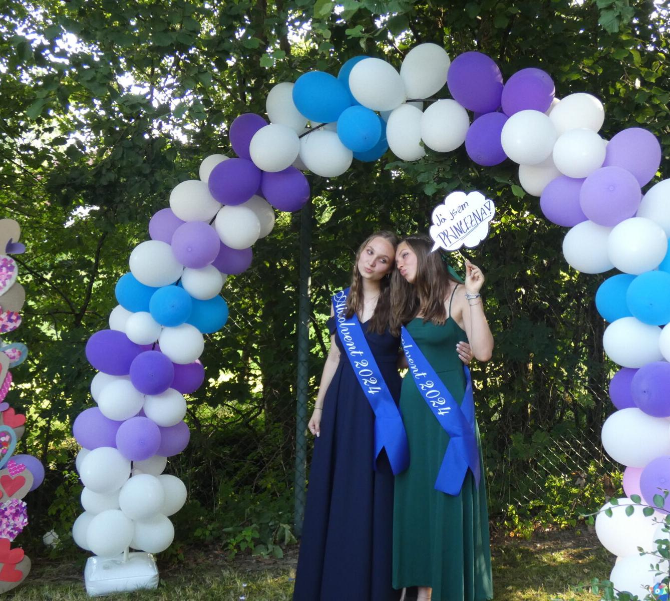 Loučení s deváťáky - zahradní slavnost - 10