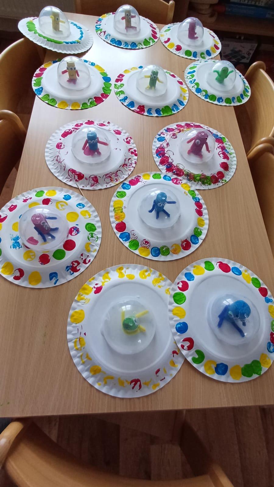 karneval na téma vesmír + přehlídka raket - 44