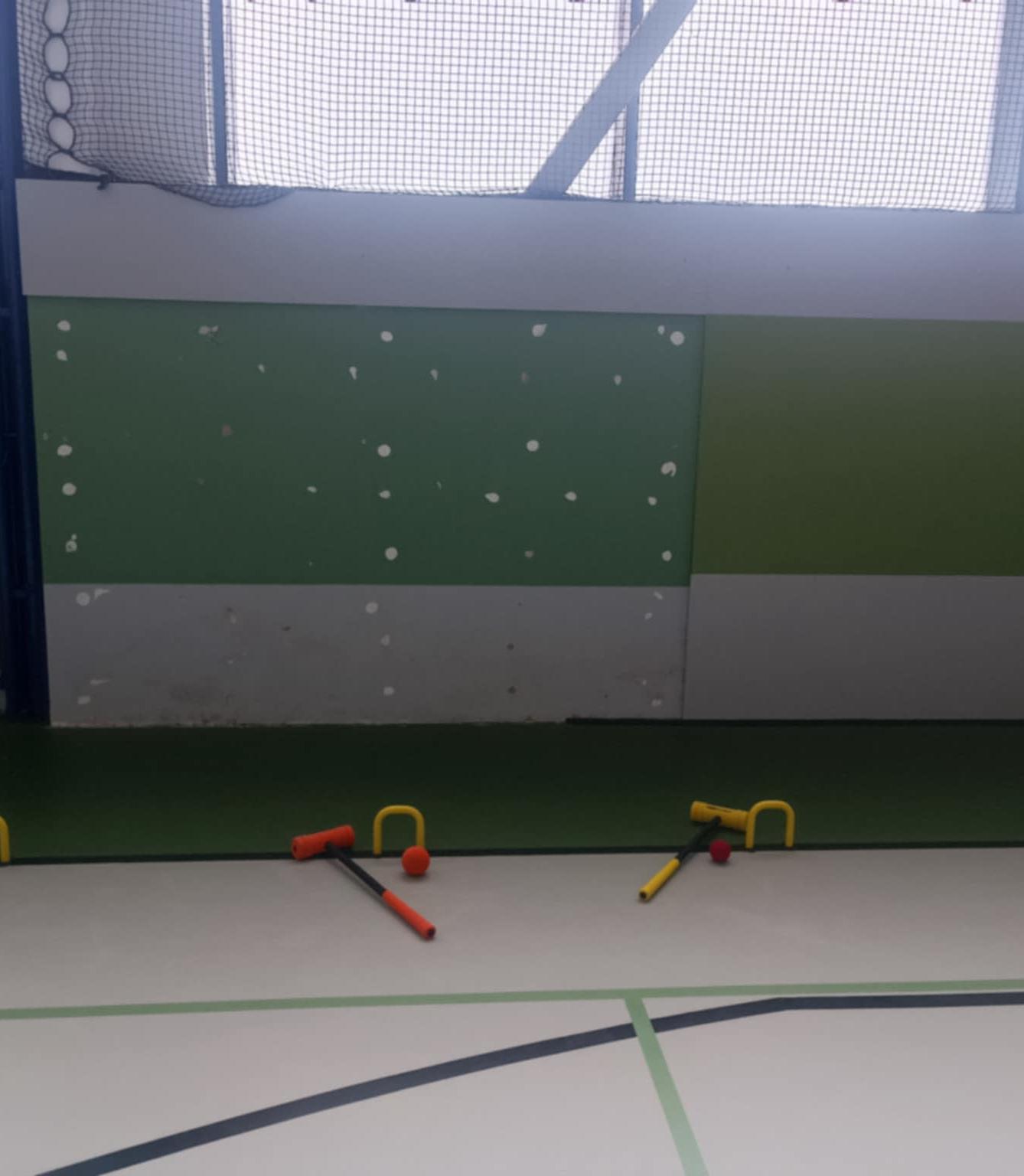 Družinka a děti s rodiči**"sportovní odpoledne" - 60