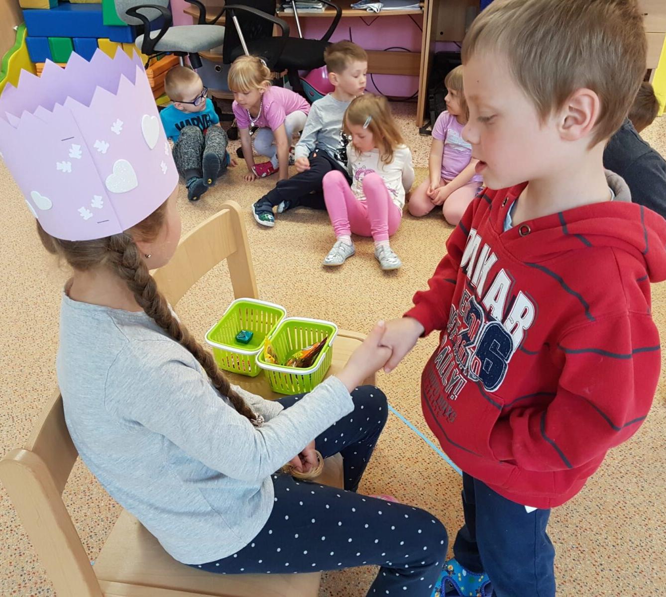 SLAVÍME: ILONKA MĚLA NAROZENINY - 8