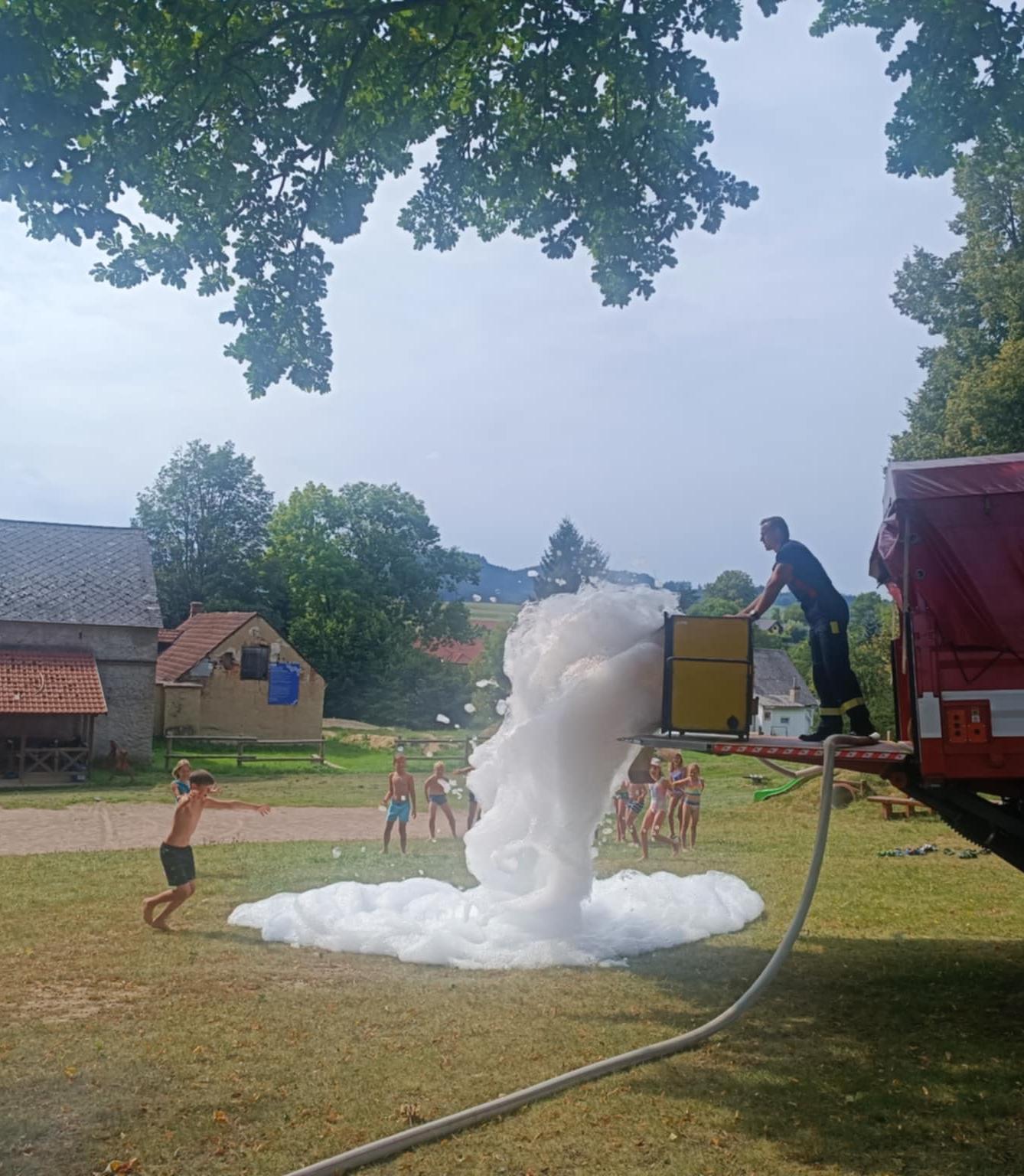 TÝDEN PLNÝ ZÁBAVY II - čtvrtek - 67