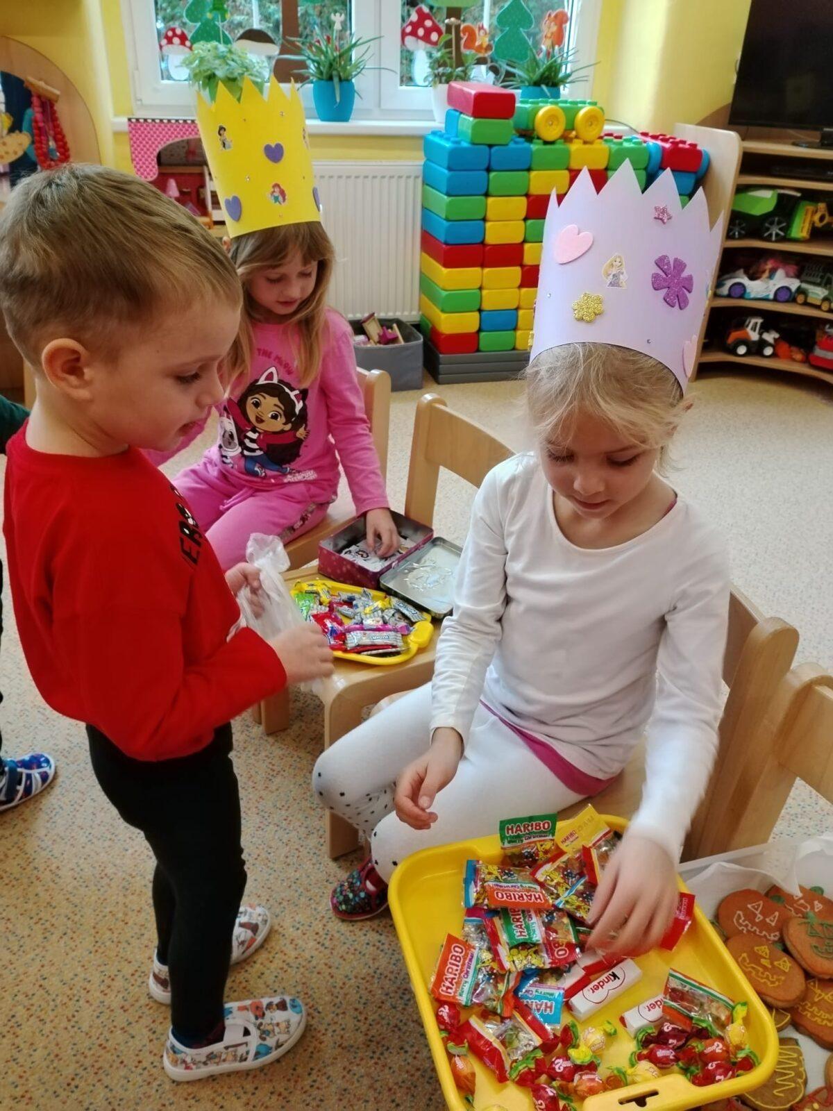 SLAVÍME: ELENKA, KAROLÍNKA A NATÁLKA MAJÍ NAROZENINY - 23