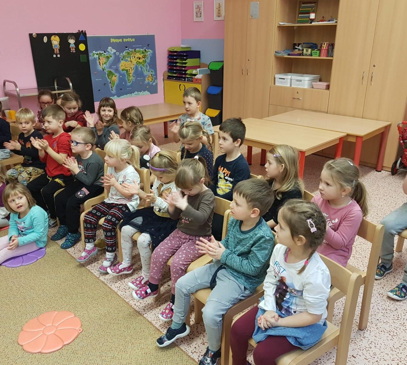 DIVADÉLKO: ,,JAK ZVÍŘÁTKA NAŠLA NOVÝ DOMOV" - 10