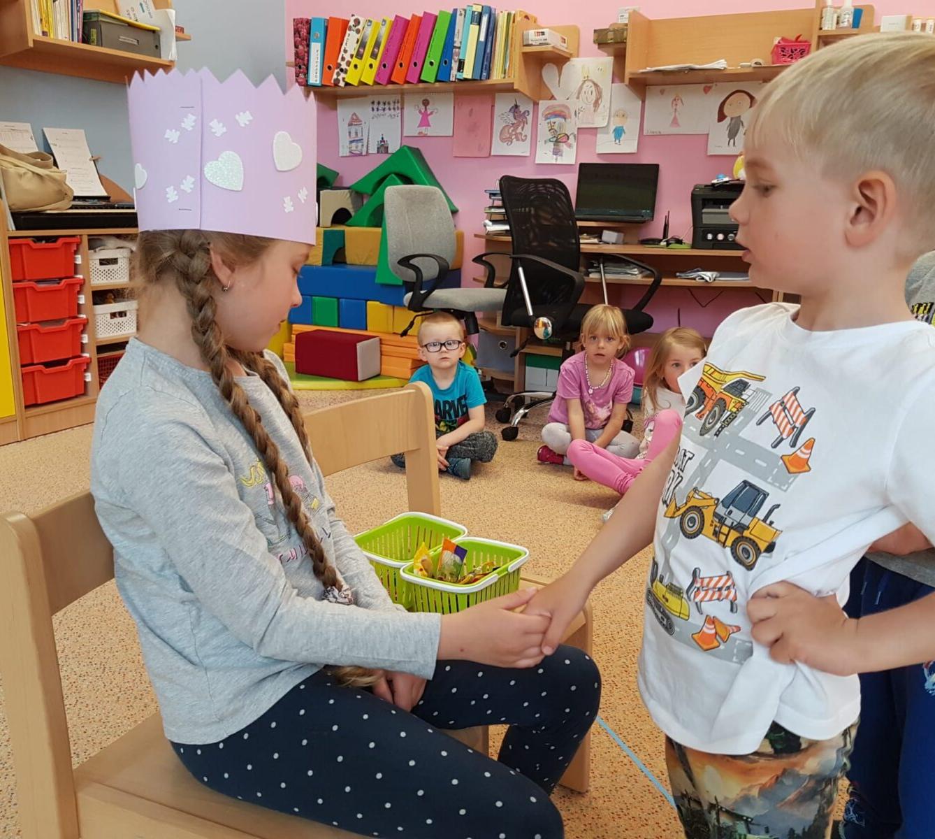 SLAVÍME: ILONKA MĚLA NAROZENINY - 9