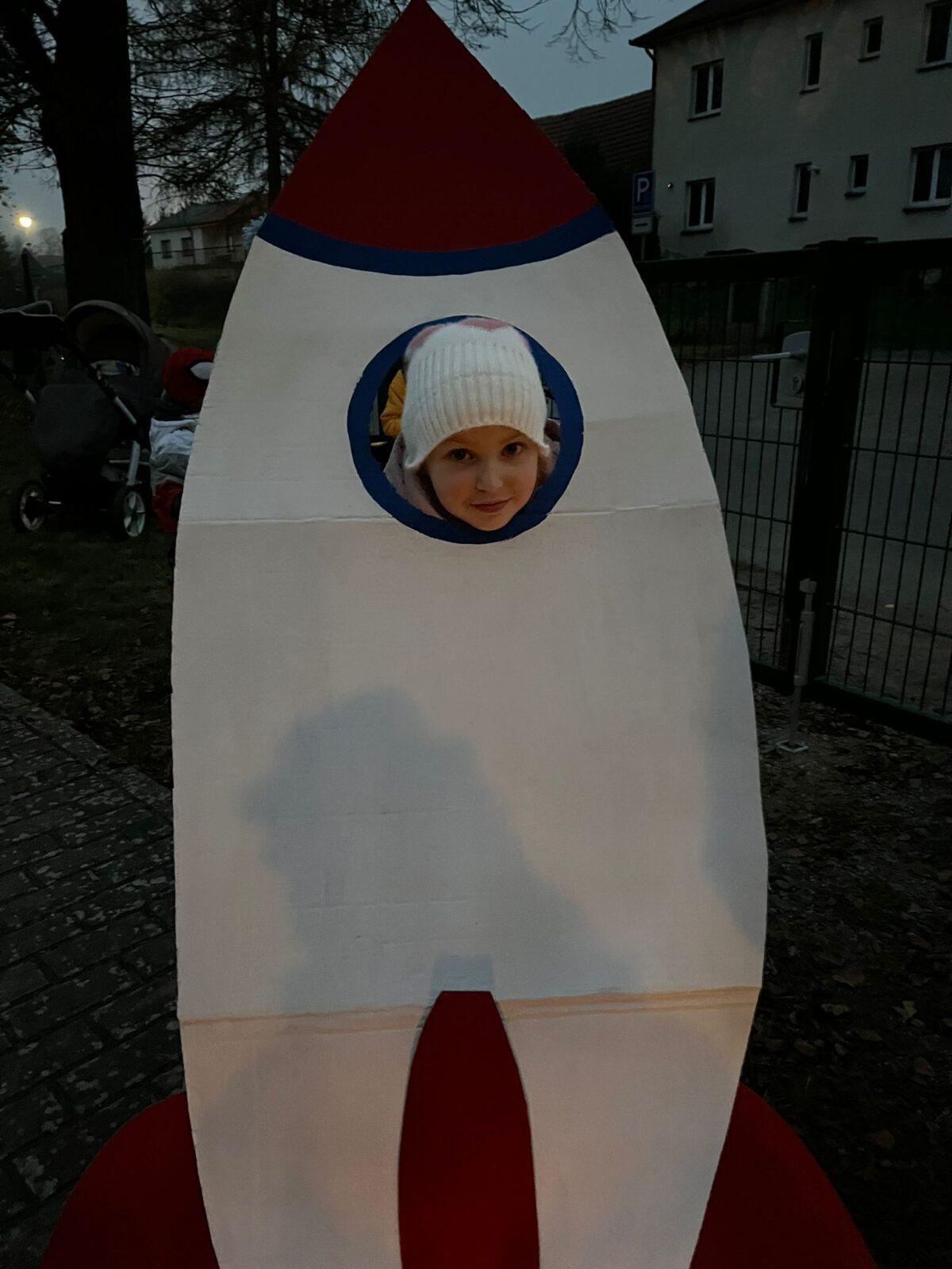 lampiónový průvod - vesmír - 22