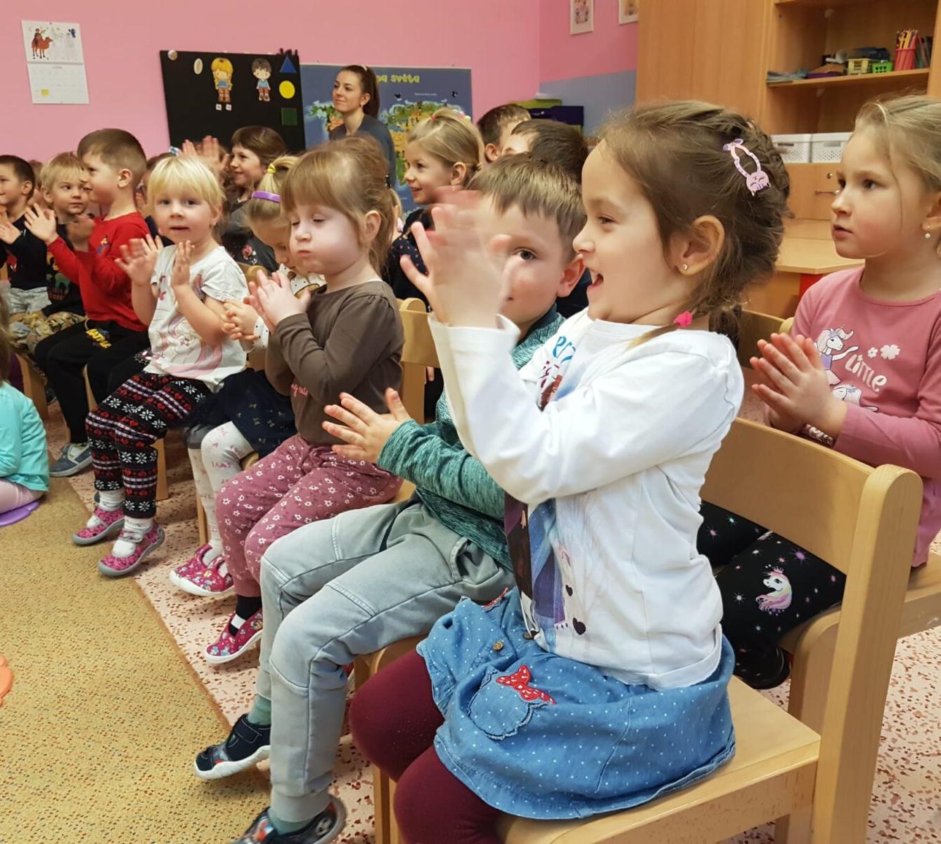 DIVADÉLKO: ,,JAK ZVÍŘÁTKA NAŠLA NOVÝ DOMOV" - 12