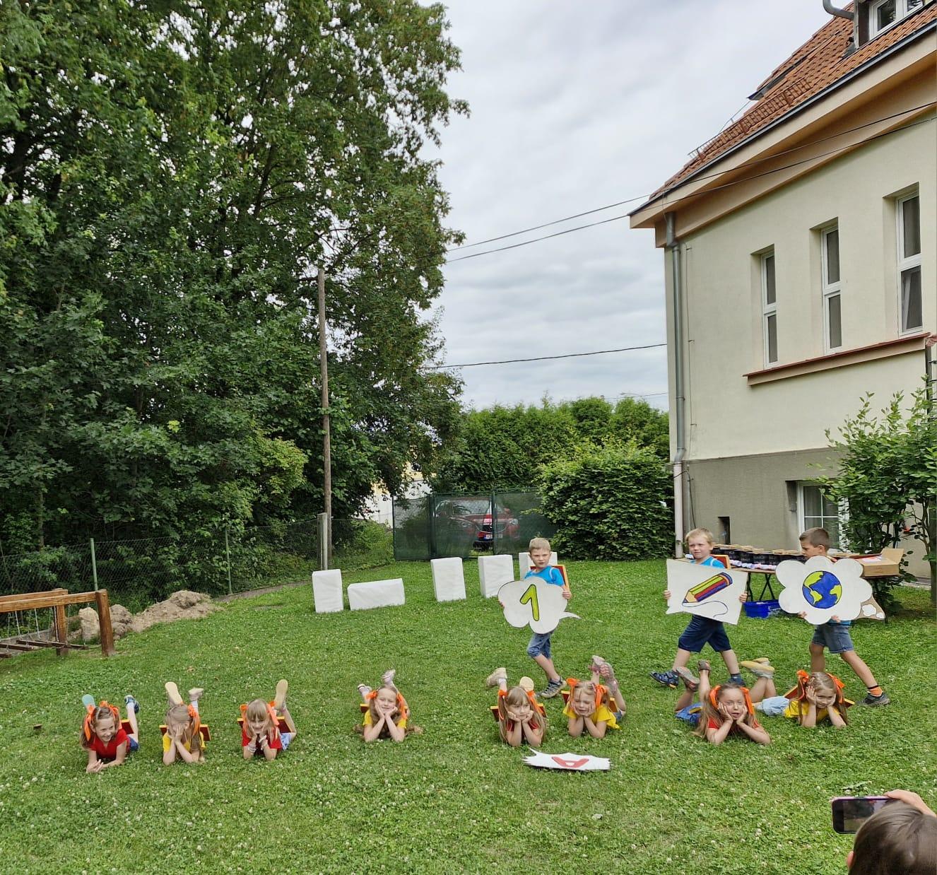 ZAHRADNÍ SLAVNOST - 34