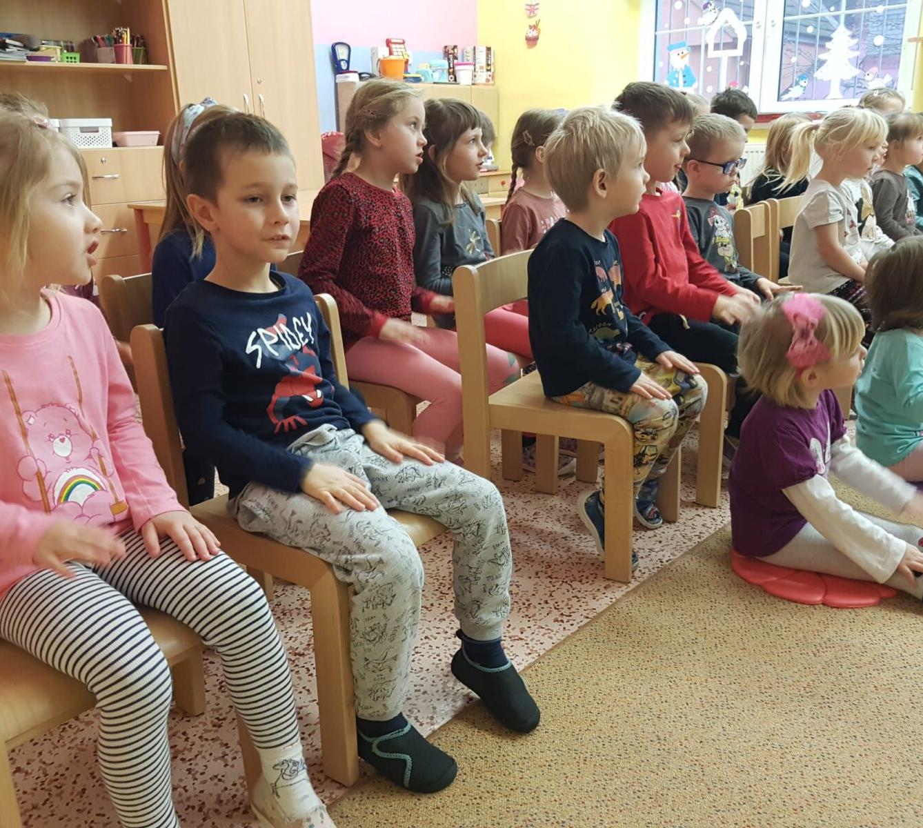 DIVADÉLKO: ,,JAK ZVÍŘÁTKA NAŠLA NOVÝ DOMOV" - 13