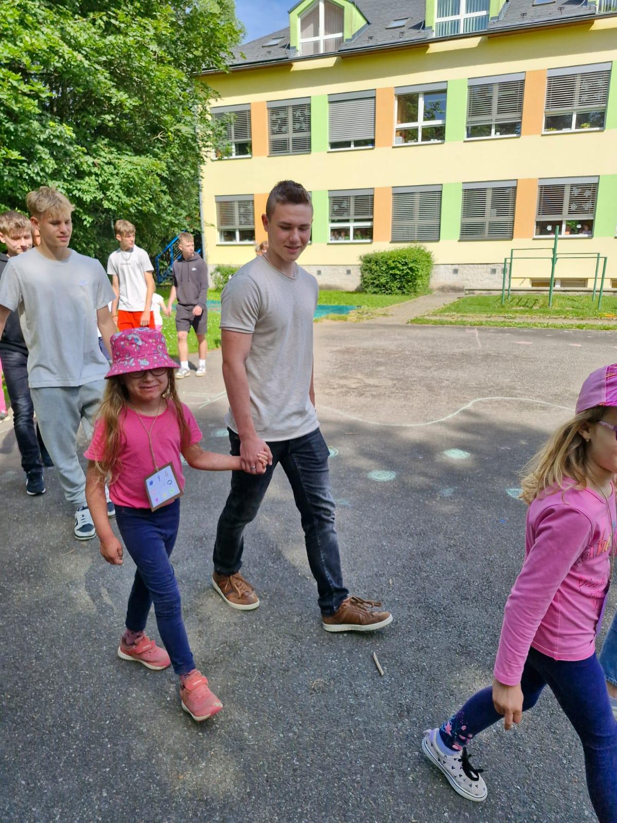 PŘEDŠKOLÁCI VE ŠKOLE - 23