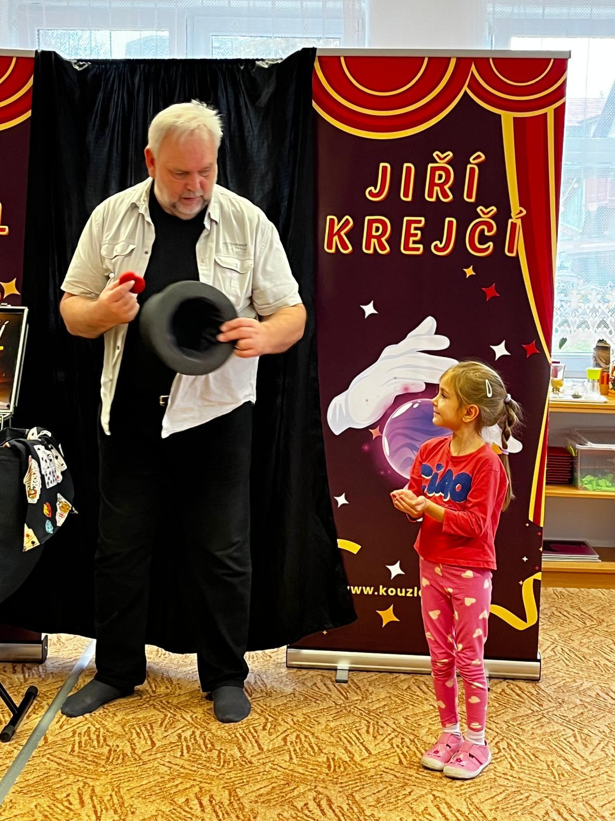 kouzelnické vystoupení - 13