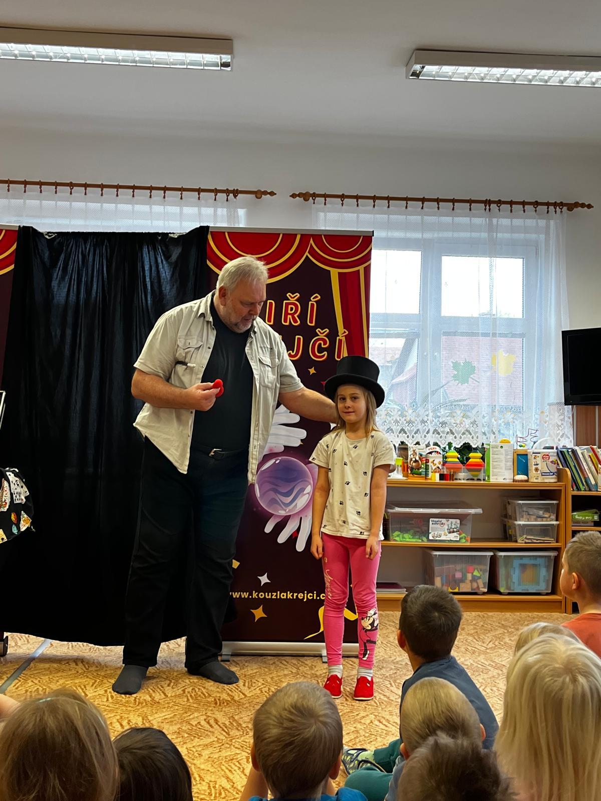 kouzelnické vystoupení - 14