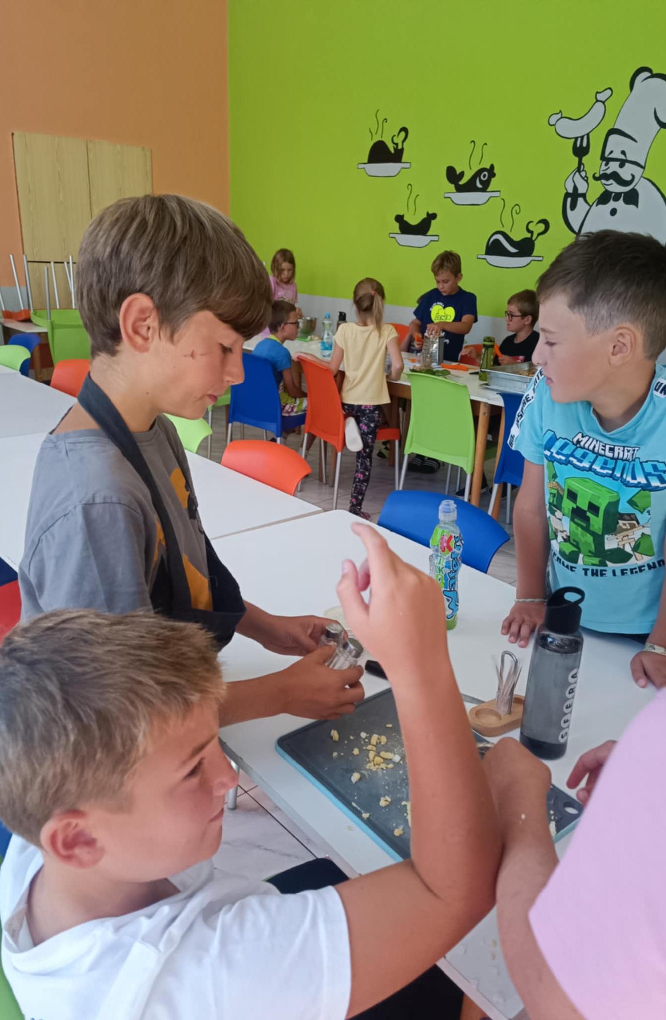 Týden plný zábavy II - úterý - 34