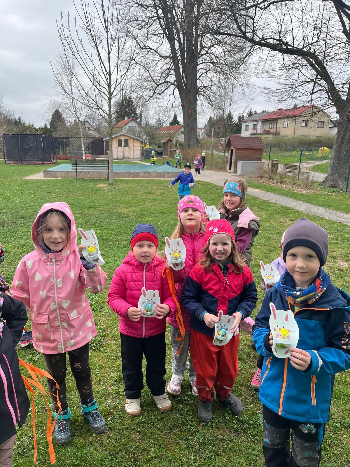 velikonoční stezka+ hledání vajíček na zahradě - 28