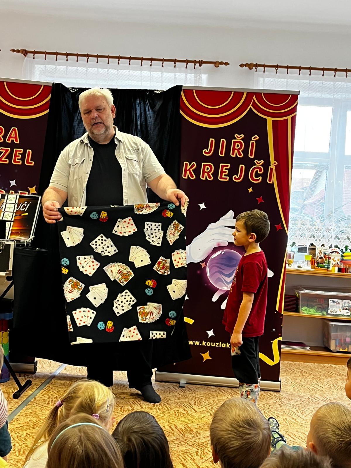 kouzelnické vystoupení - 16