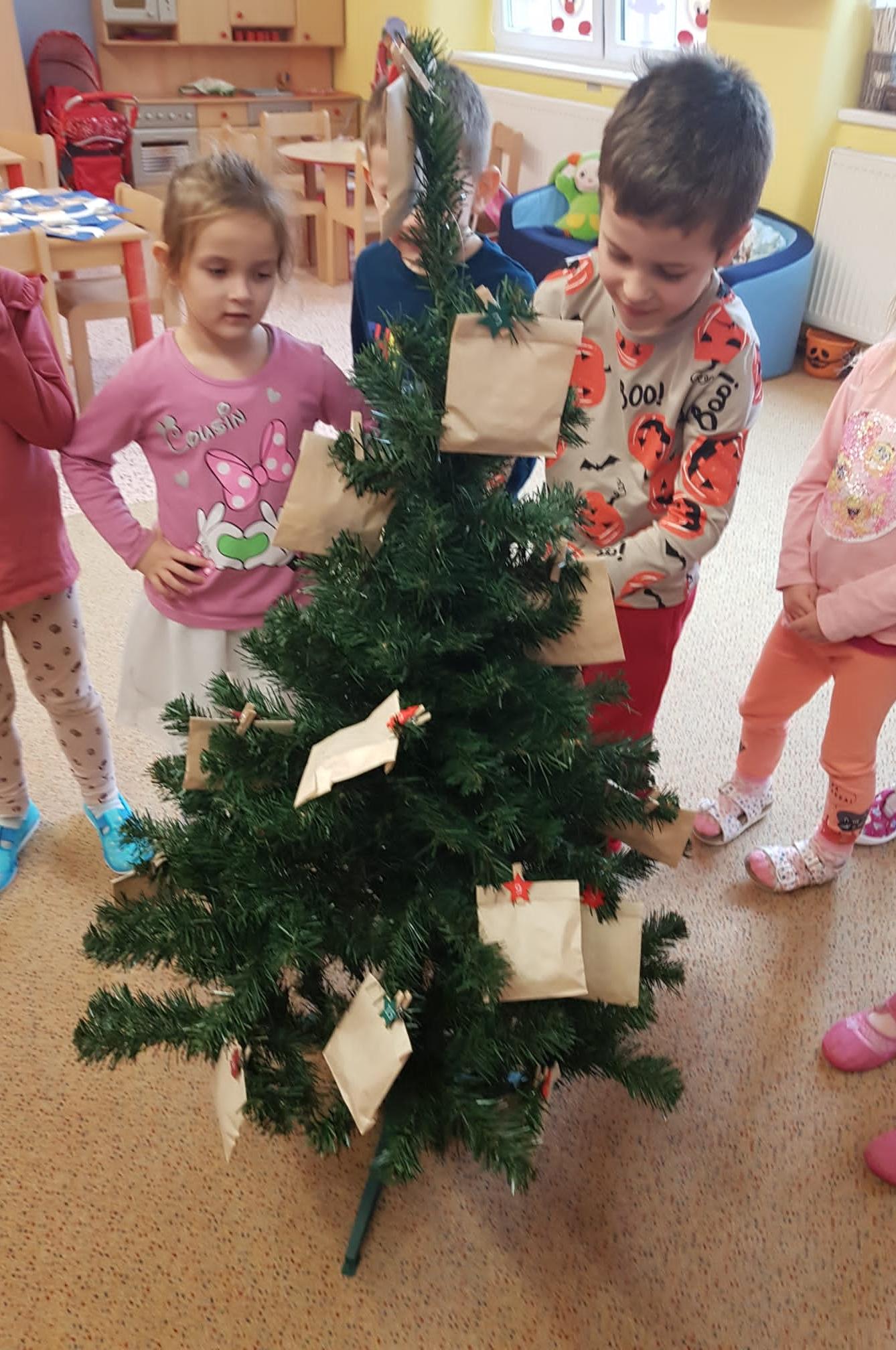 ADVENTNÍ ČAS VE ŠKOLCE - 60