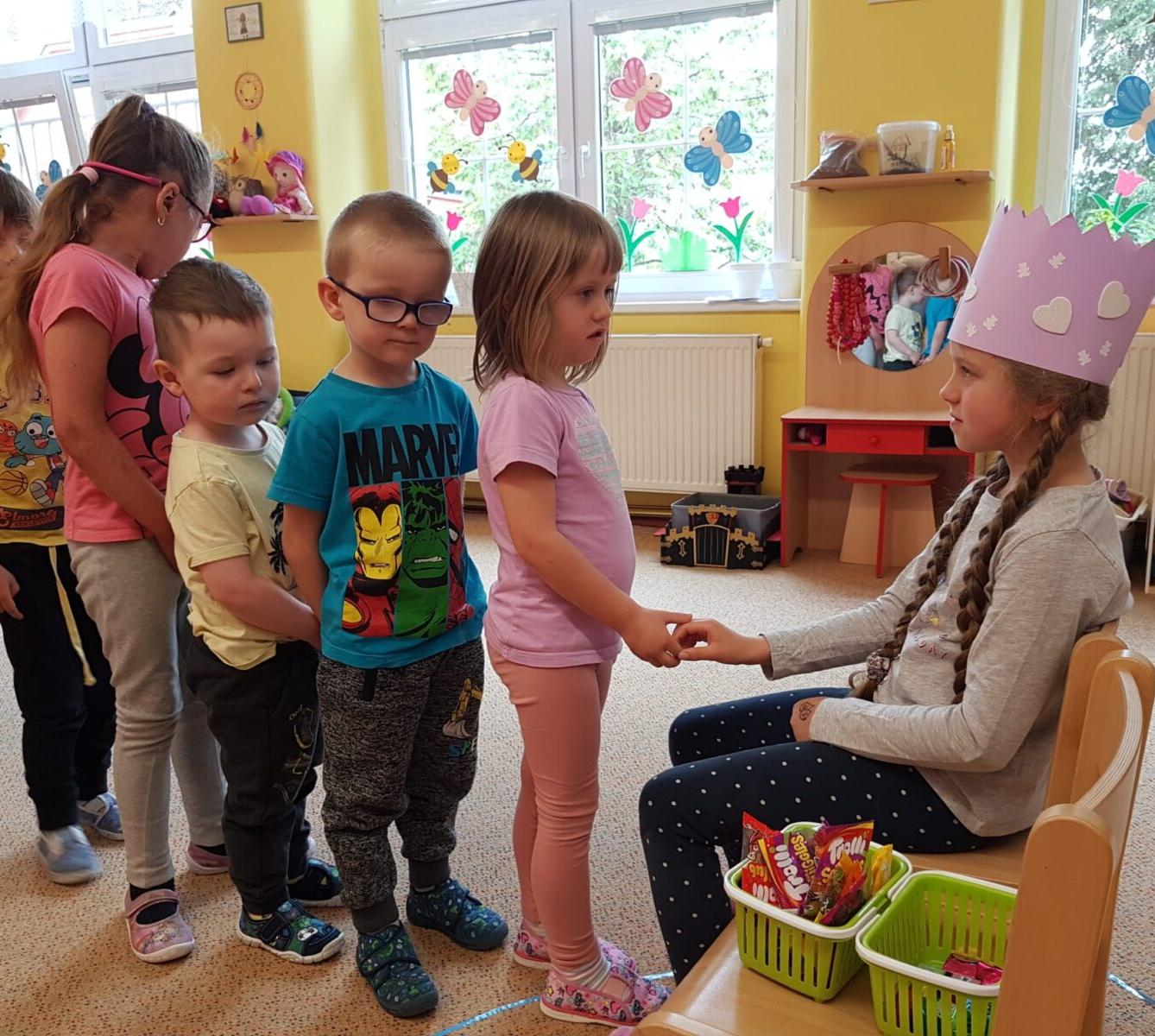 SLAVÍME: ILONKA MĚLA NAROZENINY - 13