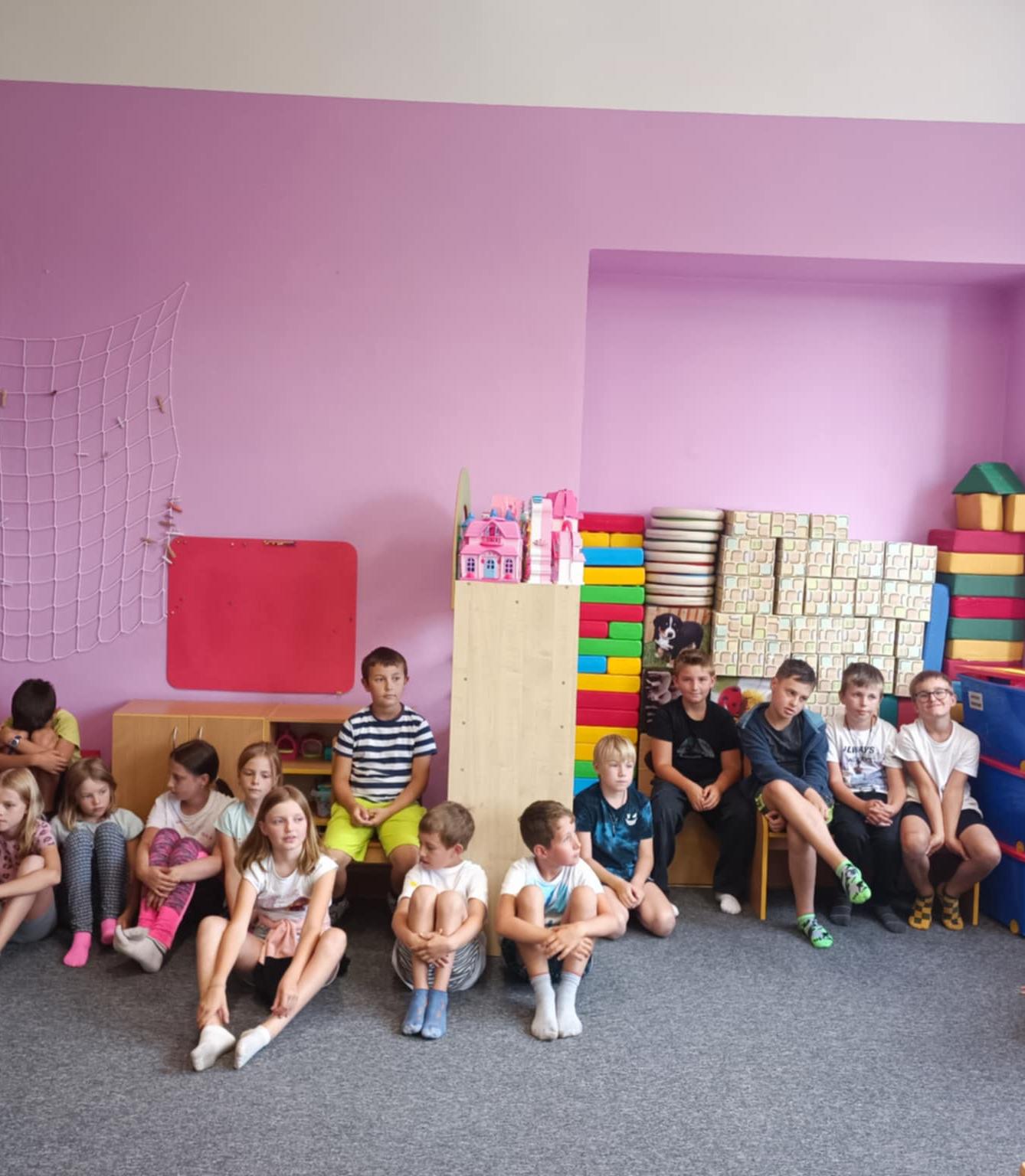 TÝDEN PLNÝ ZÁBAVY II - pátek - 63