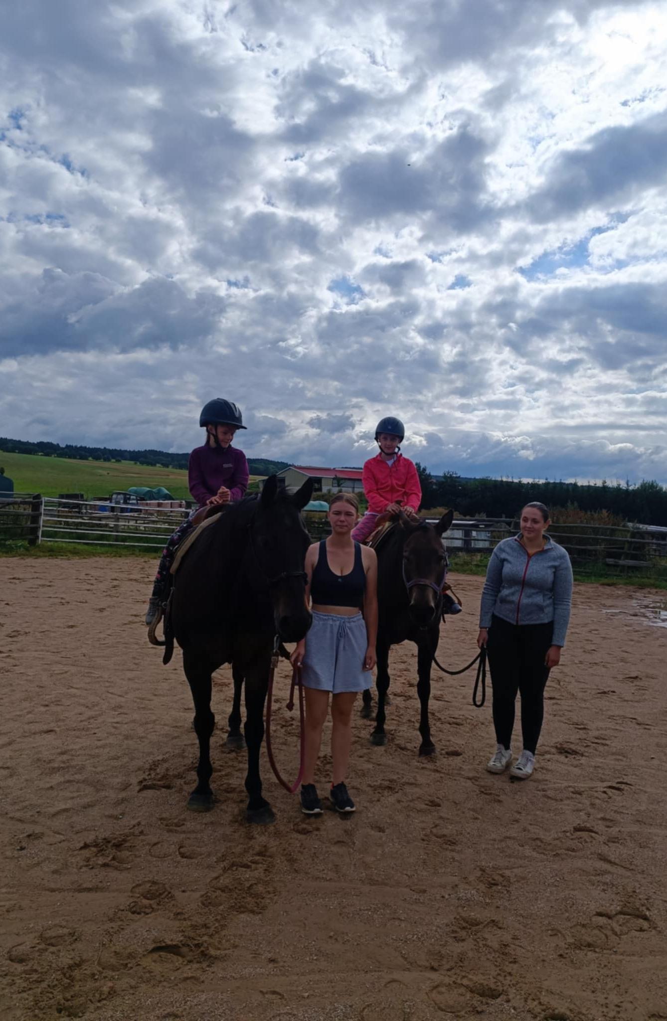 TÝDEN PLNÝ ZÁBAVY II - pátek - 64