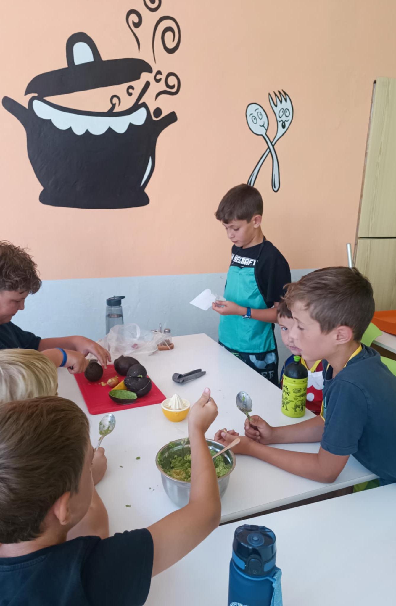 Týden plný zábavy II - úterý - 38