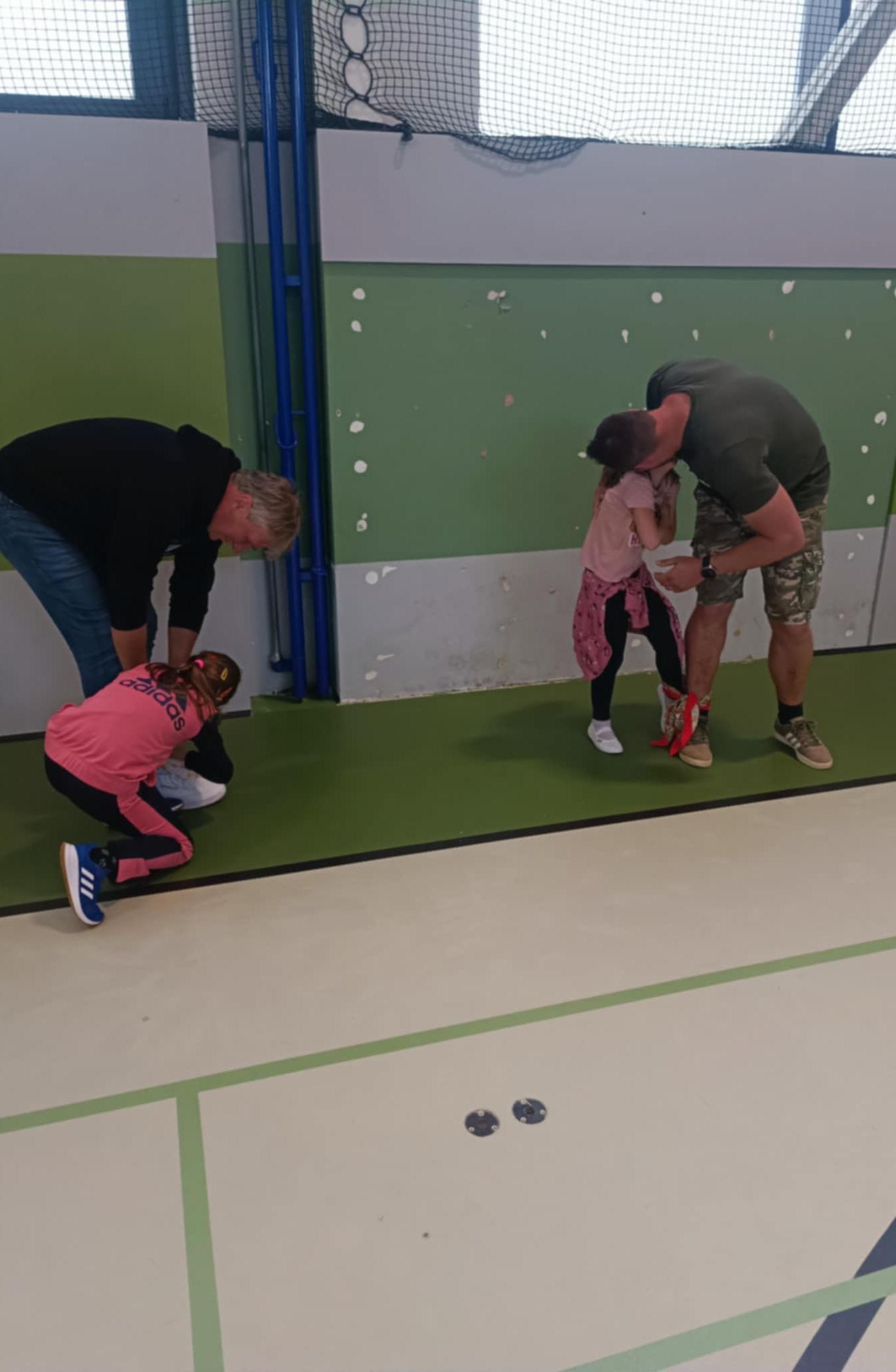 Družinka a děti s rodiči**"sportovní odpoledne" - 82