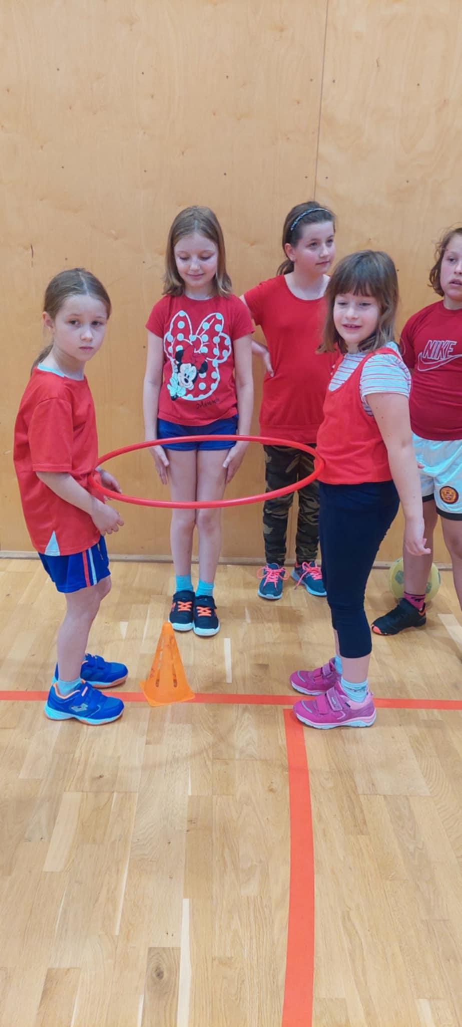 Sportovní dopoledne pro děvčata - 33